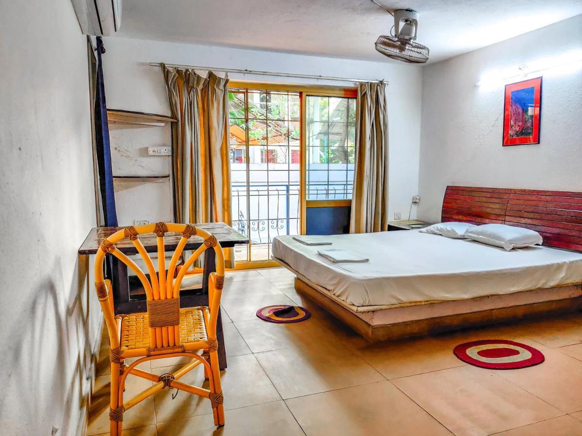 Piggy Calangute By Urban Nomads - Dorms & Pvt Rooms Exteriör bild